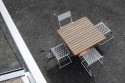 table de jardin TINA carrée 100 cm en métal acier de couleur et en bois massif