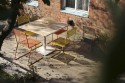 table de jardin BANDOL carrée 100 cm en métal acier de couleur et en bois massif