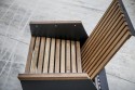 Petit fauteuil extérieur de terrasse RADIUM en métal aluminium de couleur et en bois massif