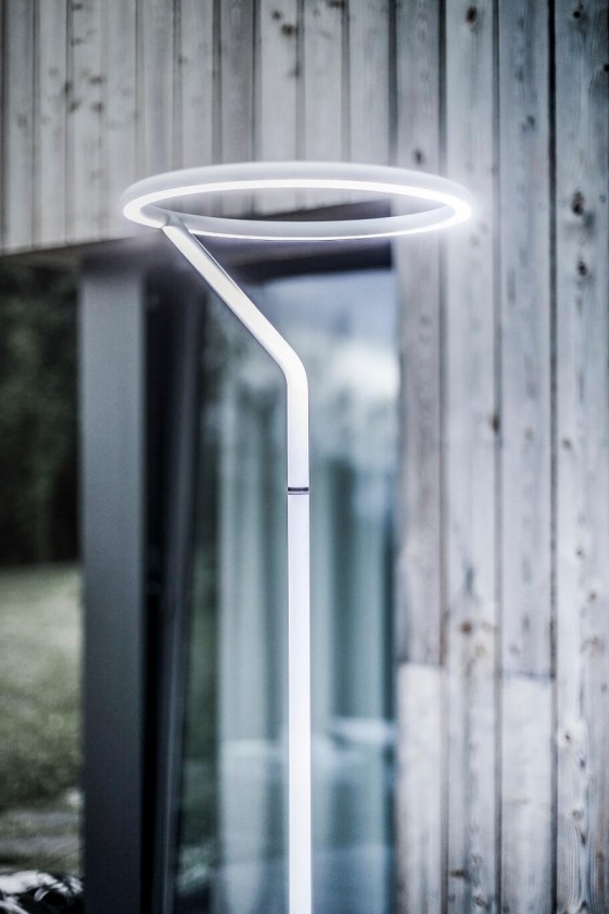 Lampadaire design droit LED LASO pour éclairage extérieur en métal acier et aluminium de couleur
