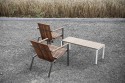 Petit fauteuil extérieur de terrasse AXIS en métal acier de couleur et bois massif