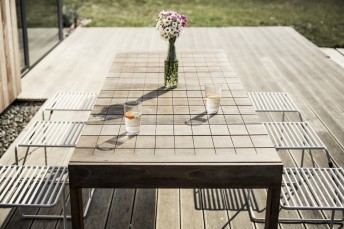 Grande table de jardin rectangulaire FONTAINEBLEAU 220 cm en bois massif d’Ipé