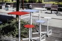 Ensemble de bar extérieur, Table de bar et 2 tabourets BISTROT BAR en acier de couleur et HPL de couleur