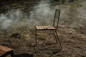 Chaise extérieure de terrasse BANDOL en métal acier de couleur et assise en bois massif