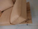 Canapé 2 places cuir beige sur base bois IDOLATION assises pivotantes chaises-longues
