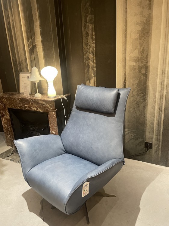 Fauteuil relax design cuir pleine fleur bleu marine sur batterie LORD.JM