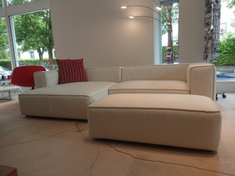 Canapé cubique en cuir blanc vieilli angle chaise longue et pouf FURYO-LOUNGE