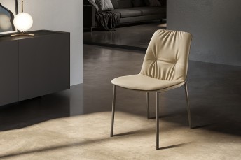001CULT chaise design cuir ou tissu pieds métal ou bois ou pivotant ou roulettes