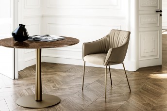 BUSGIRL, chaise à accoudoirs design cuir ou tissu 4 pieds bois, métal, pivotante & sur roulettes