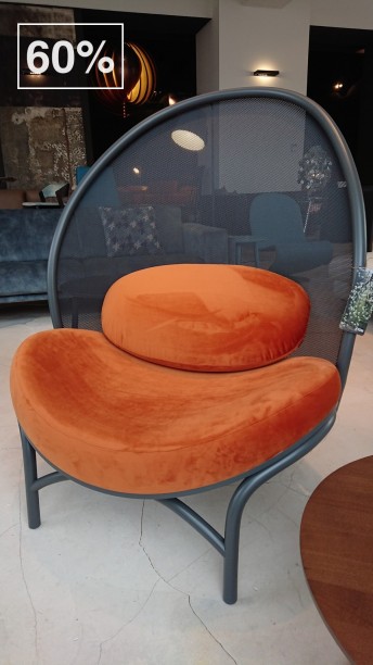 Fauteuil CHIPS de TON en tissu velours Brunei orange brûlé