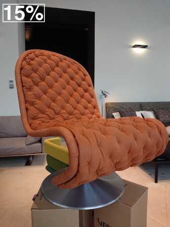 Fauteuil Lounger bas Verner Panton cuir piqué Chesterfield Delux pleine fleur Dunes Cognac