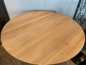 Table ronde MALMÖ diamètre 120 cm en bois massif de chêne teinte naturelle huilée