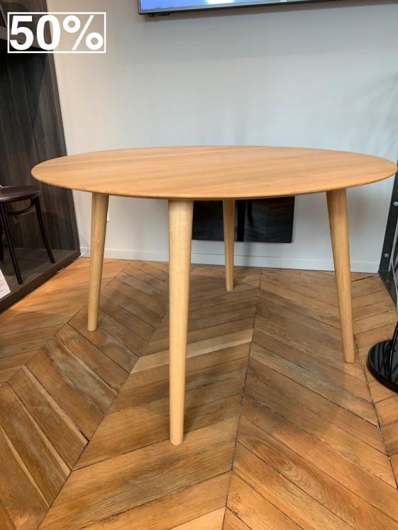 Table ronde MALMÖ diamètre 120 cm en bois massif de chêne teinte naturelle huilée