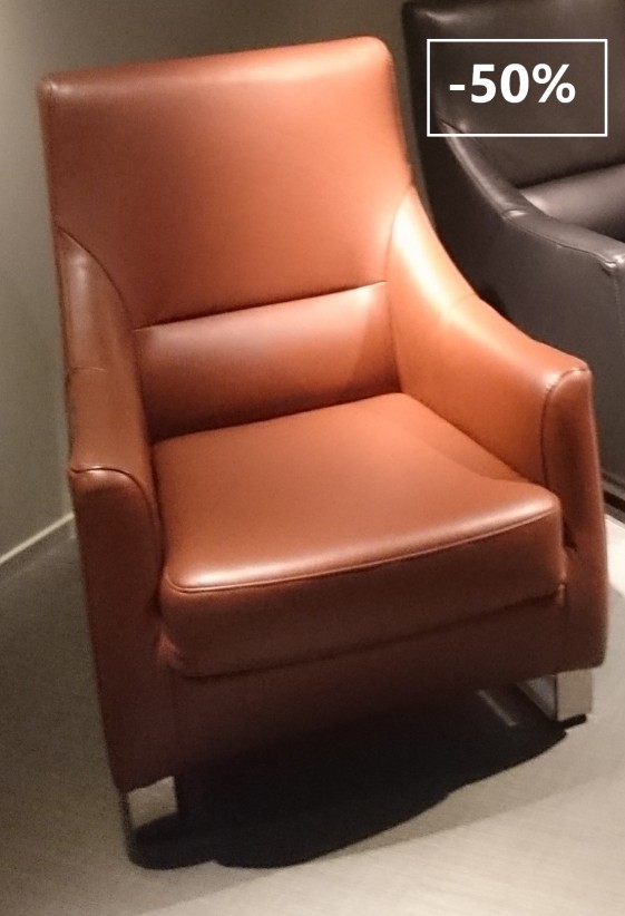 Fauteuil design Buddy cuir pleine fleur nature marone