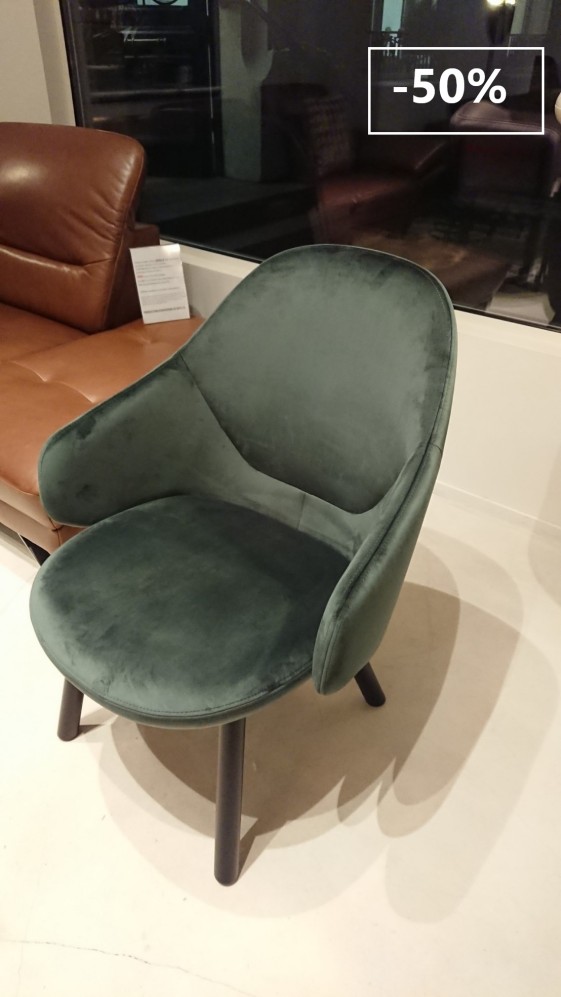 Fauteuil lounger ALBU de TON en tissu velours Brunei vert émeraude