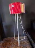 Lampadaire JALOUSIE W&D sur pied blanc / rouge