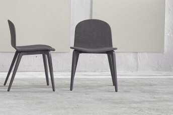 Blaine-R, chaises par 4 en hêtre laqué, tapissées de tissu
