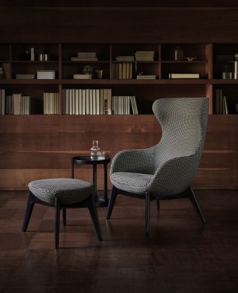 ARMAND.H, fauteuil coque egg pieds bois frêne tapissé de cuir, tissu ou nubuck