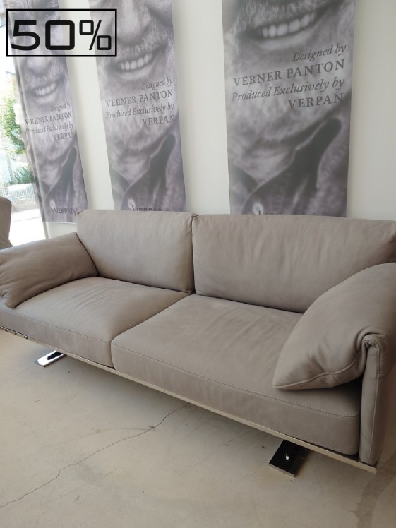Canapé cuir gris poncé façon nubuck pieds et base chrome RAHMAN.DK
