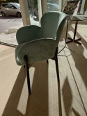 Fauteuil TON GINGER velours bleu pieds hêtre noir