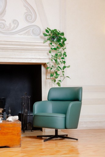 COZY, fauteuil lounger dossier haut cuir ou tissu, piètement pivotant en métal