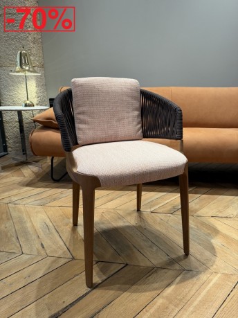 Fauteuil intérieur / extérieur VELIS tissu Soul Arancio, bois d’iroko naturel, dossier cordes dark brown