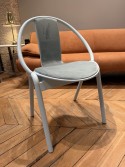 Chaise AGAIN bois massif de hêtre, RAL Baby Blue tapissée en tissu Velours Brunei