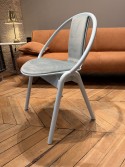 Chaise AGAIN bois massif de hêtre, RAL Baby Blue tapissée en tissu Velours Brunei