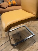 Chaise design PUREdining cuir jaune curry, pied en U mat