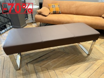Banc design Seaside cuir chocolat, pieds en acier chromé brillant